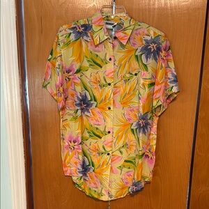 90’s Vtg Kikomo Silk  short sleeve Hawaiian oversized Blouse Med